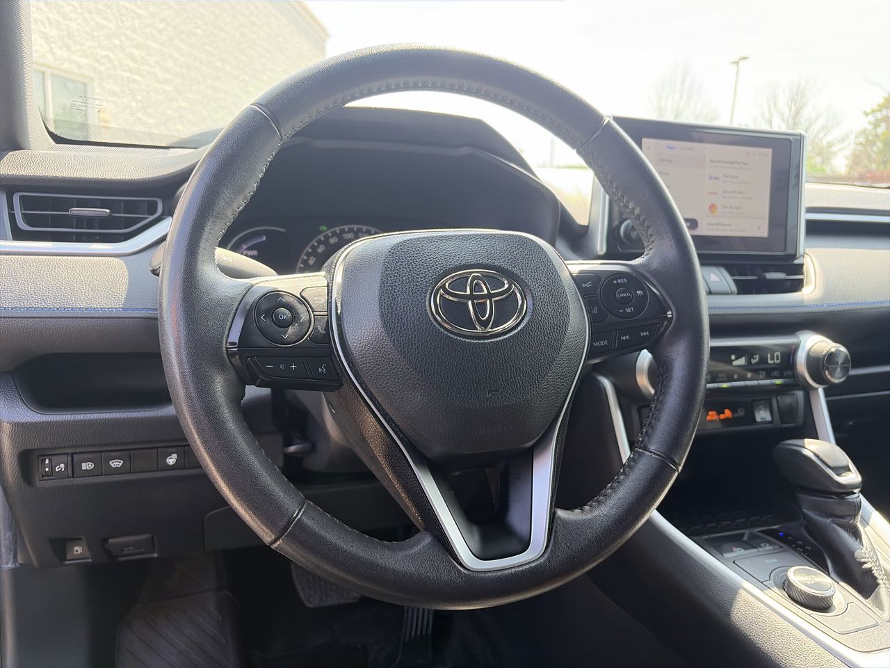 Toyota RAV4 Hybrid  2023