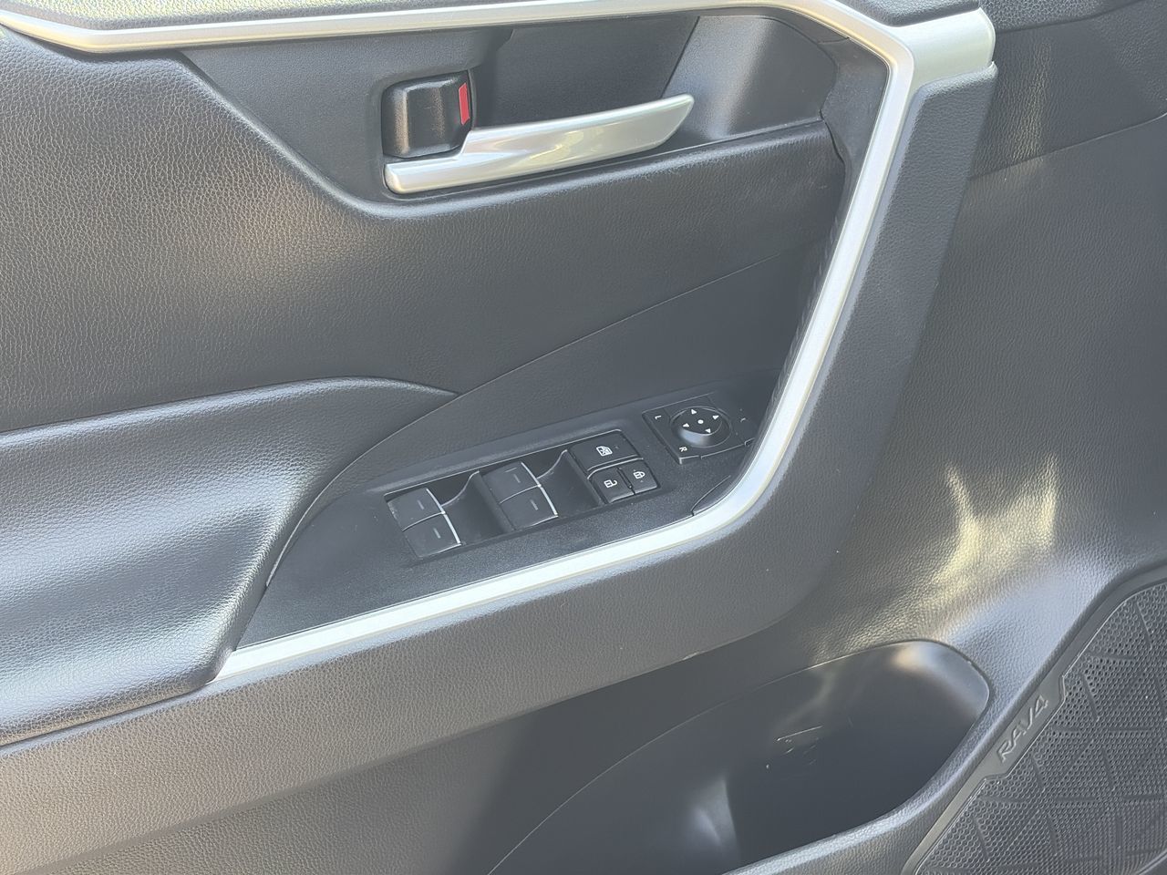 Toyota RAV4 Hybrid  2023