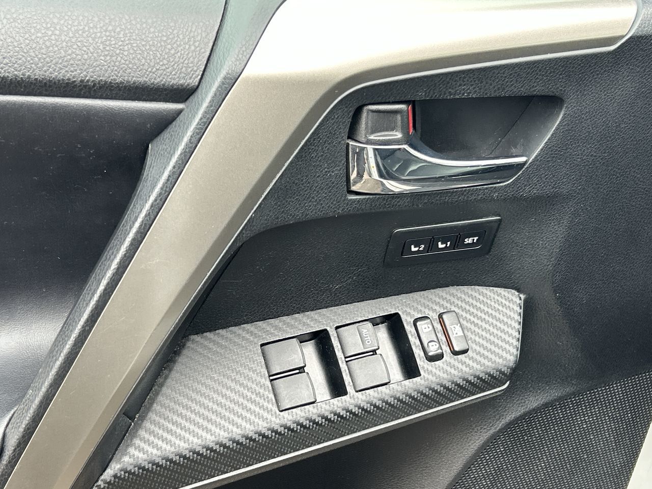 Toyota RAV4  2014