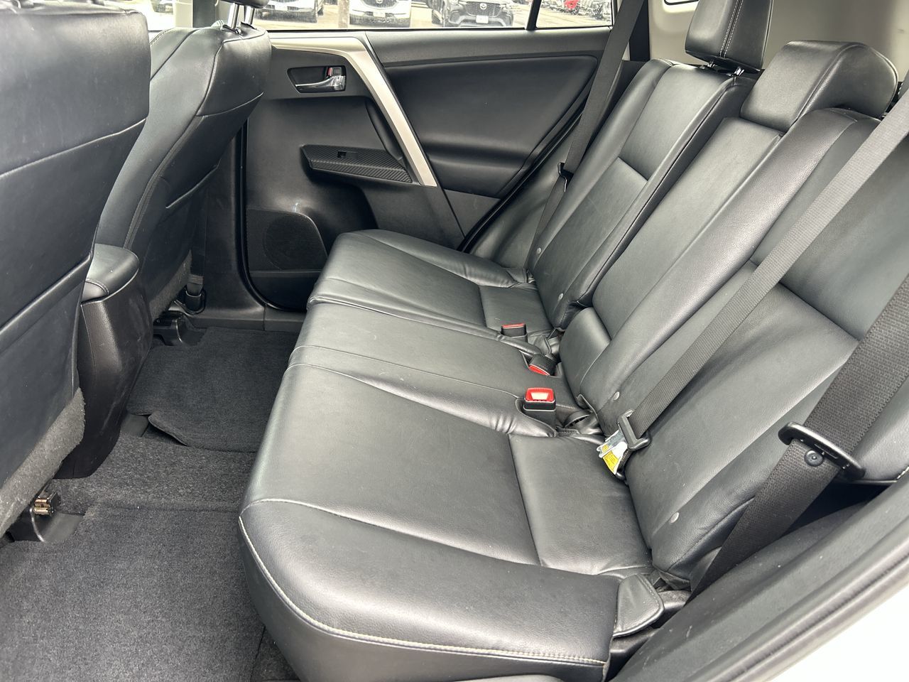 Toyota RAV4  2014