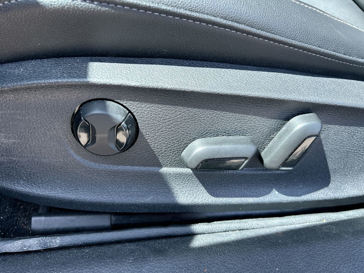 2020 Volkswagen Passat in Mississauga, Ontario
