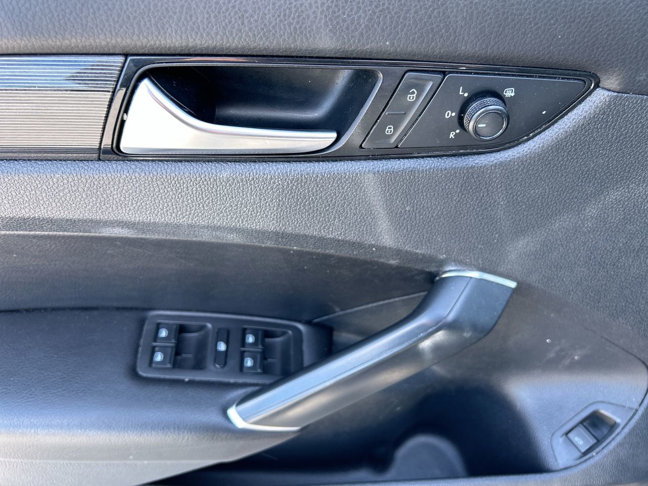 2020 Volkswagen Passat in Mississauga, Ontario