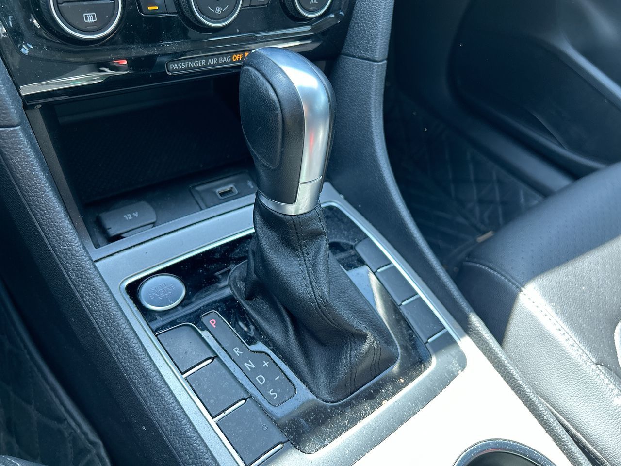 2020 Volkswagen Passat in Mississauga, Ontario