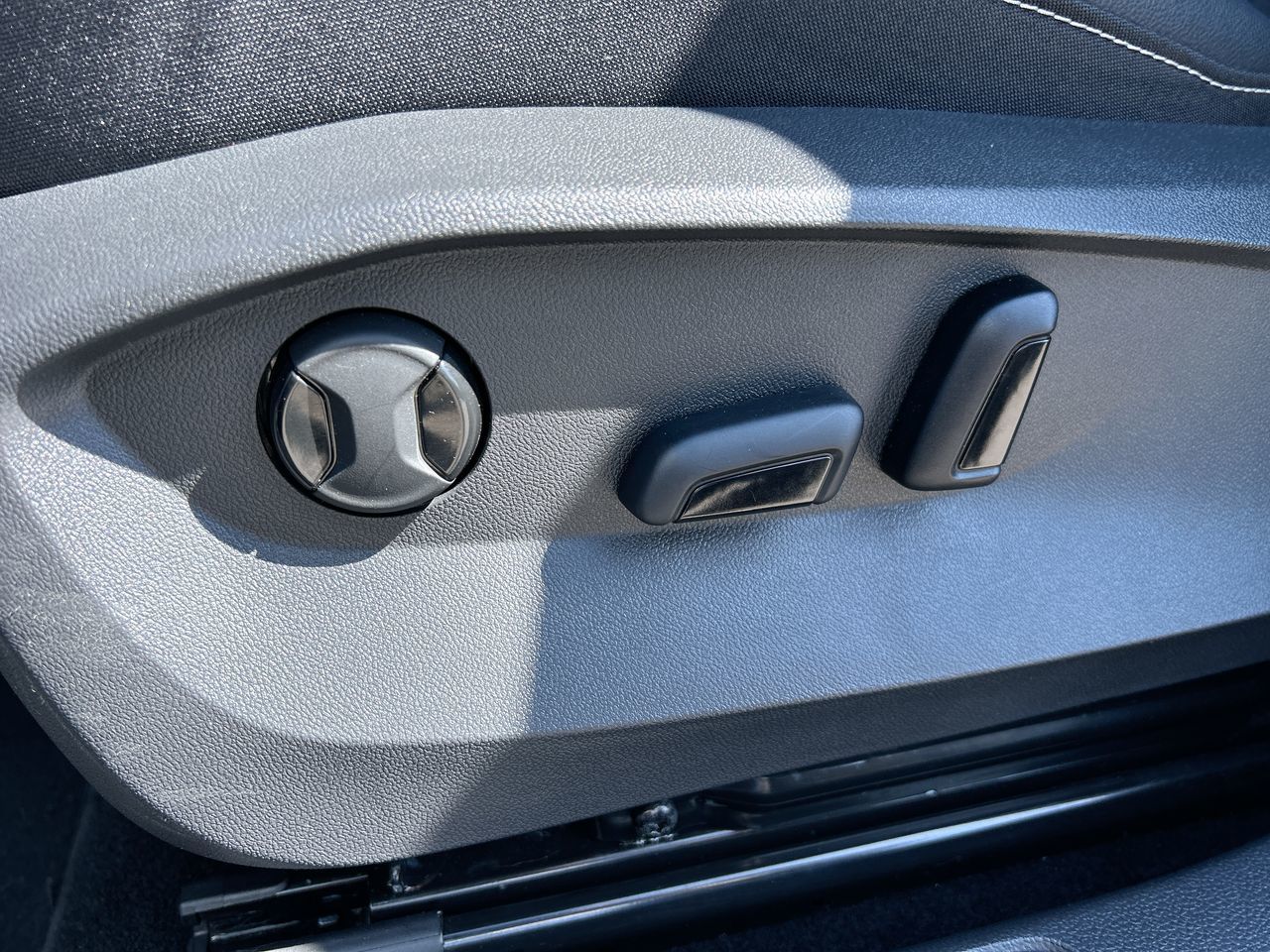 2023 Volkswagen Taos in Mississauga, Ontario
