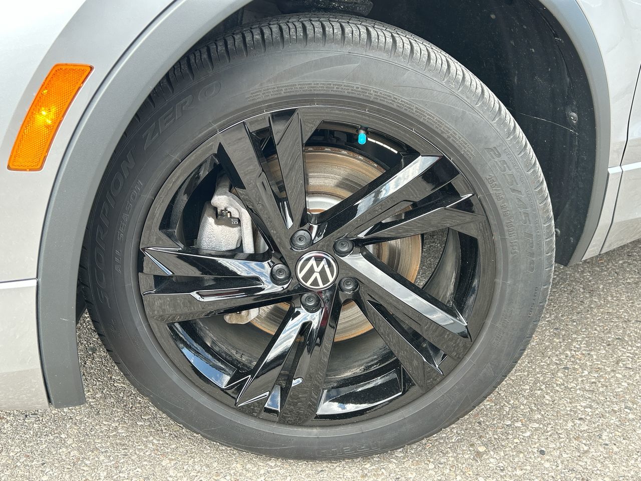 Volkswagen Tiguan  2023 à Mississauga, Ontario