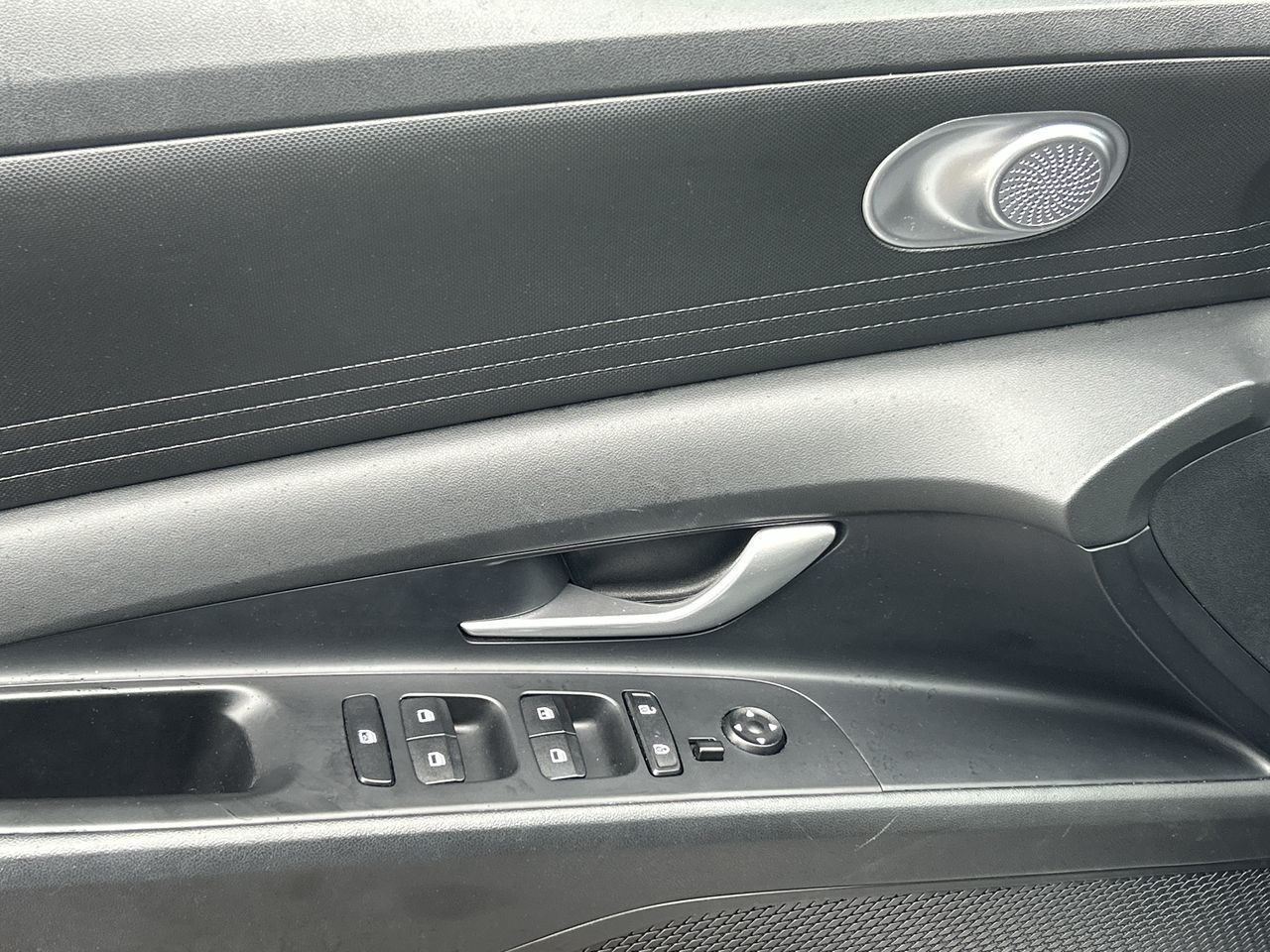 2023 Hyundai Elantra in Mississauga, Ontario