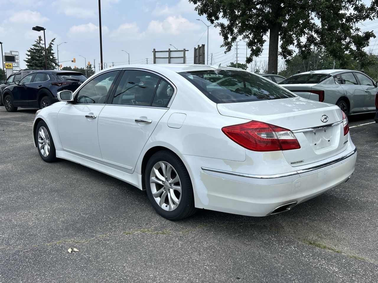 2012 Hyundai Genesis in Mississauga, Ontario