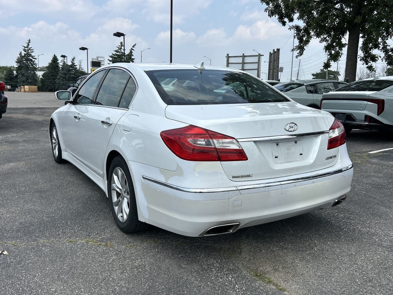 2012 Hyundai Genesis in Mississauga, Ontario