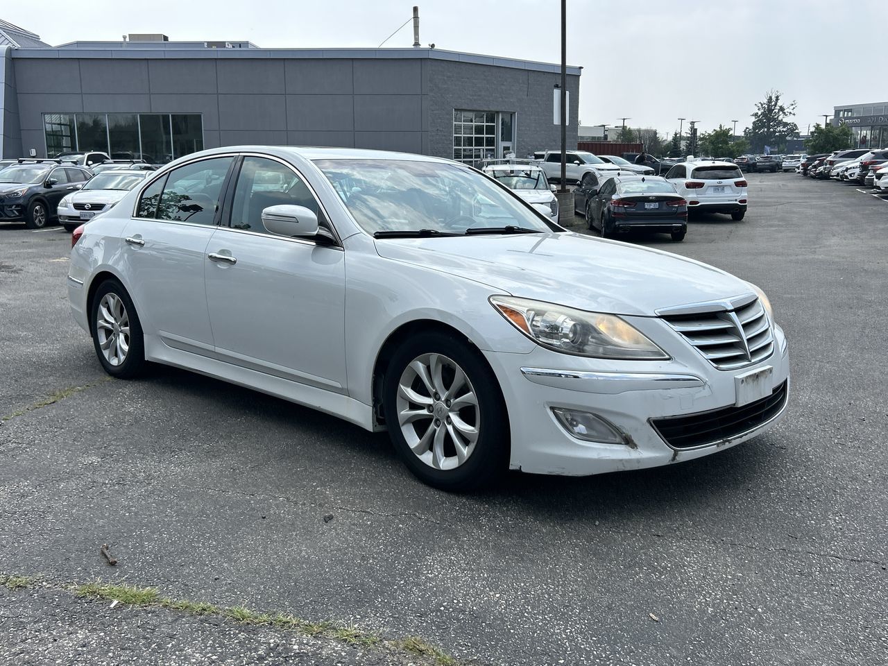 2012 Hyundai Genesis in Mississauga, Ontario