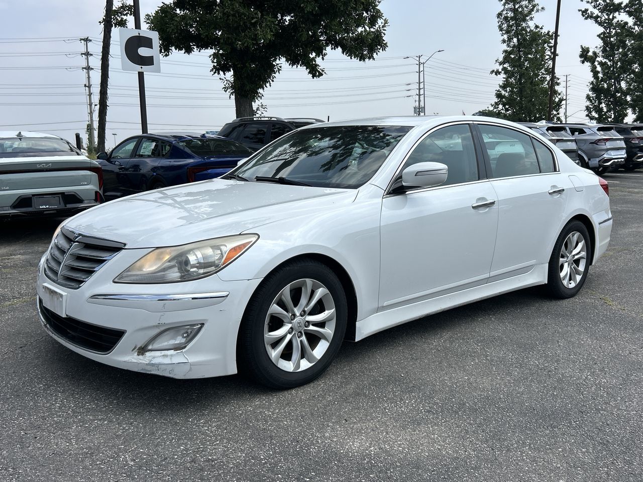 2012 Hyundai Genesis in Mississauga, Ontario
