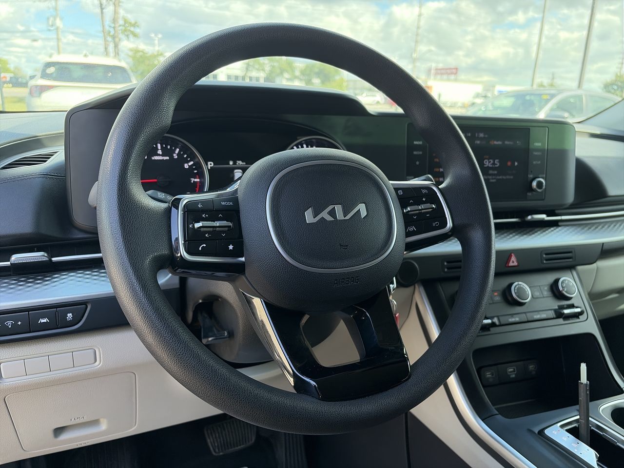 2023 Kia Carnival