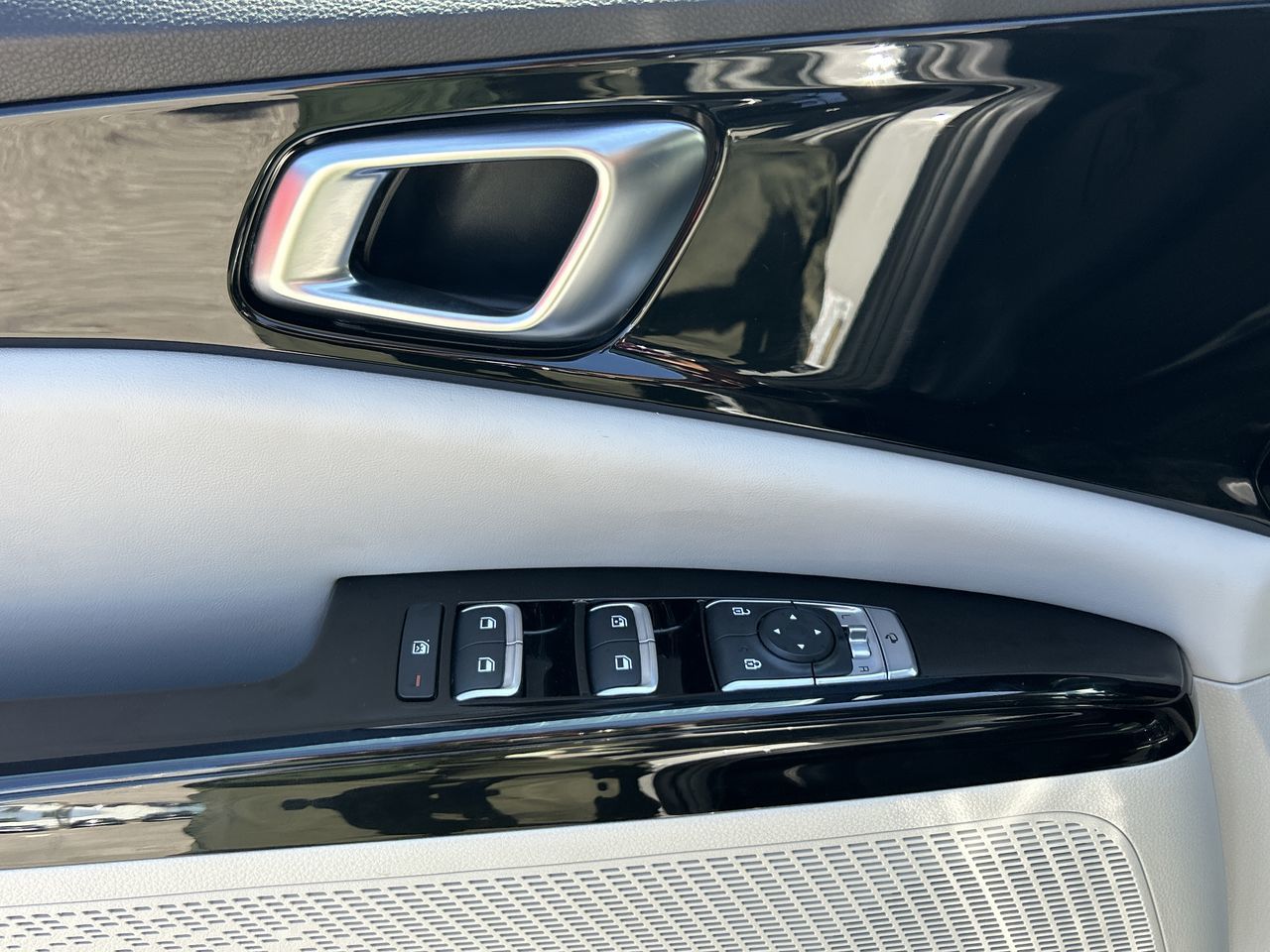 2024 Kia Carnival in Mississauga, Ontario