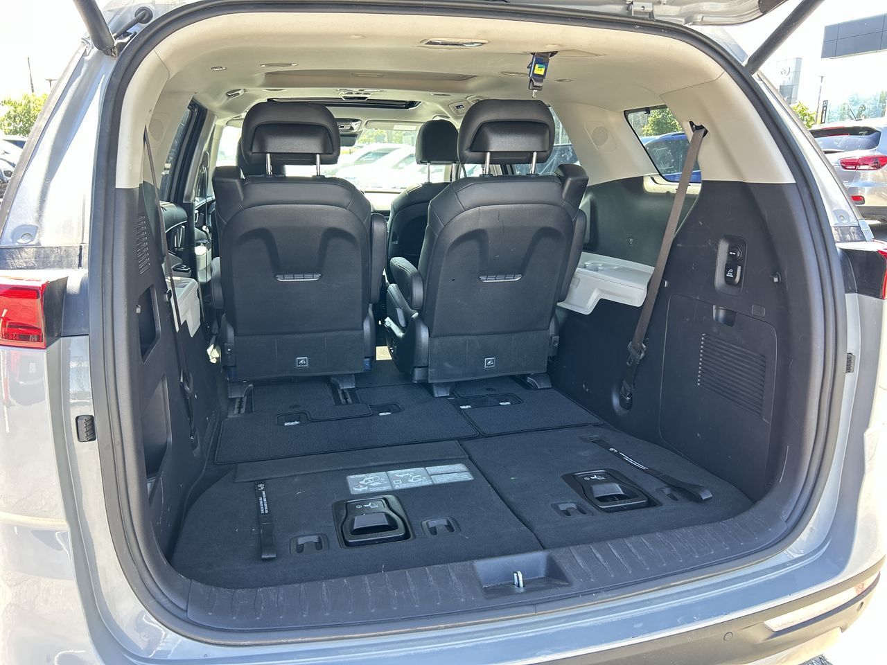 2024 Kia Carnival in Mississauga, Ontario