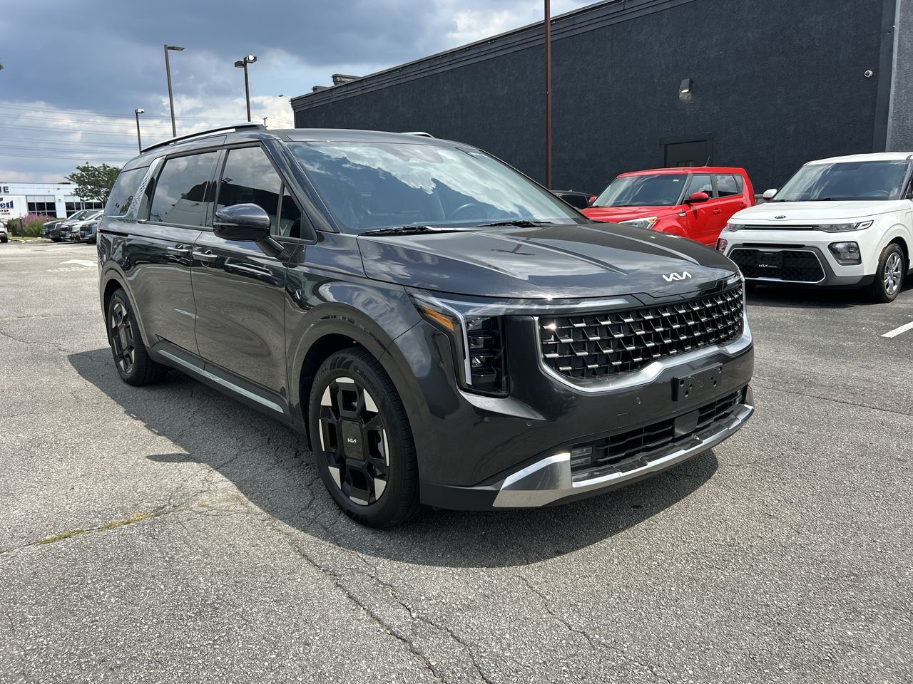 2025 Kia Carnival in Mississauga, Ontario