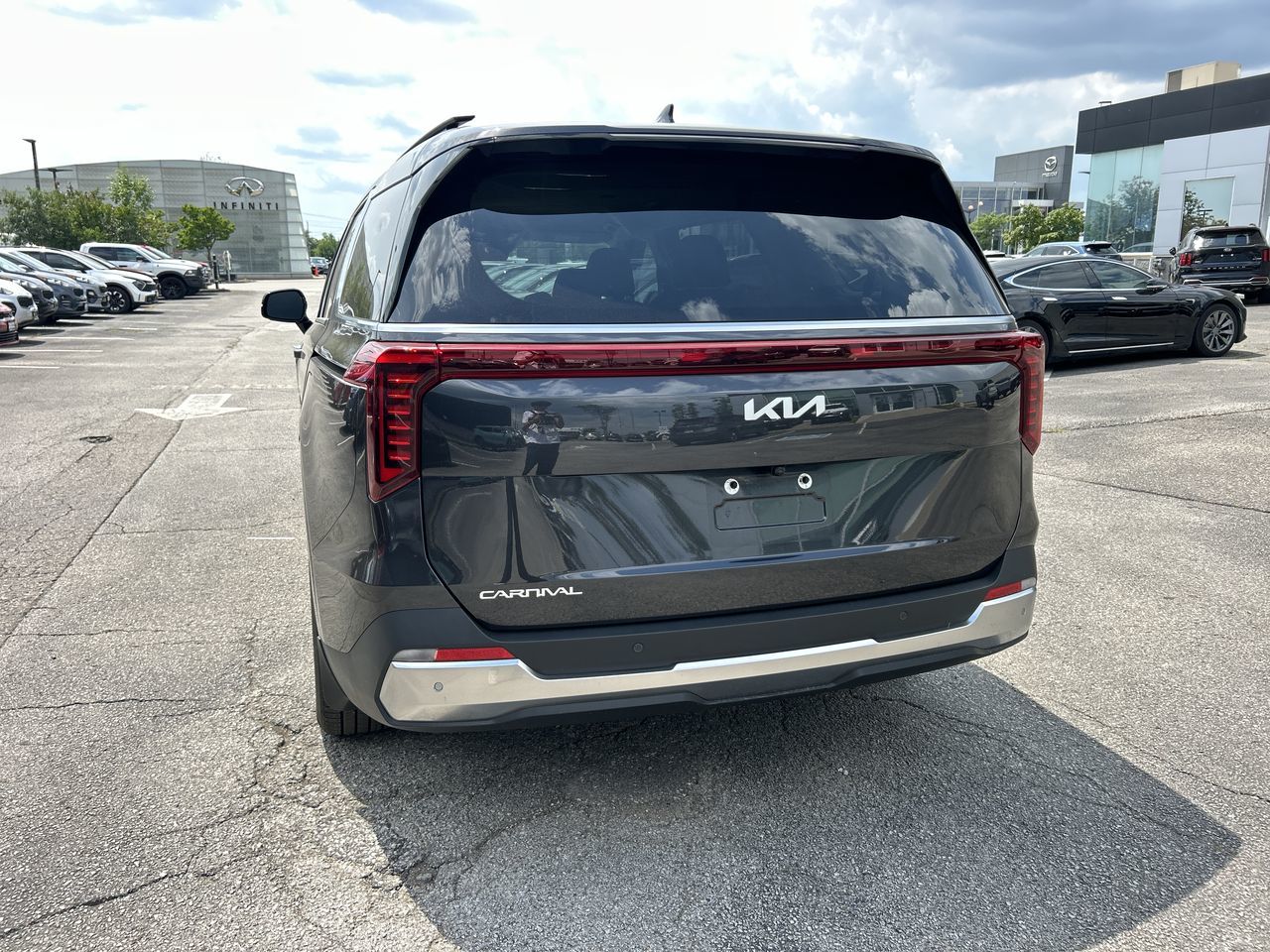 2025 Kia Carnival in Mississauga, Ontario