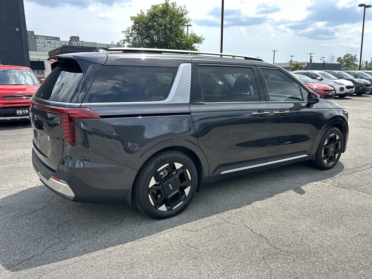 2025 Kia Carnival in Mississauga, Ontario