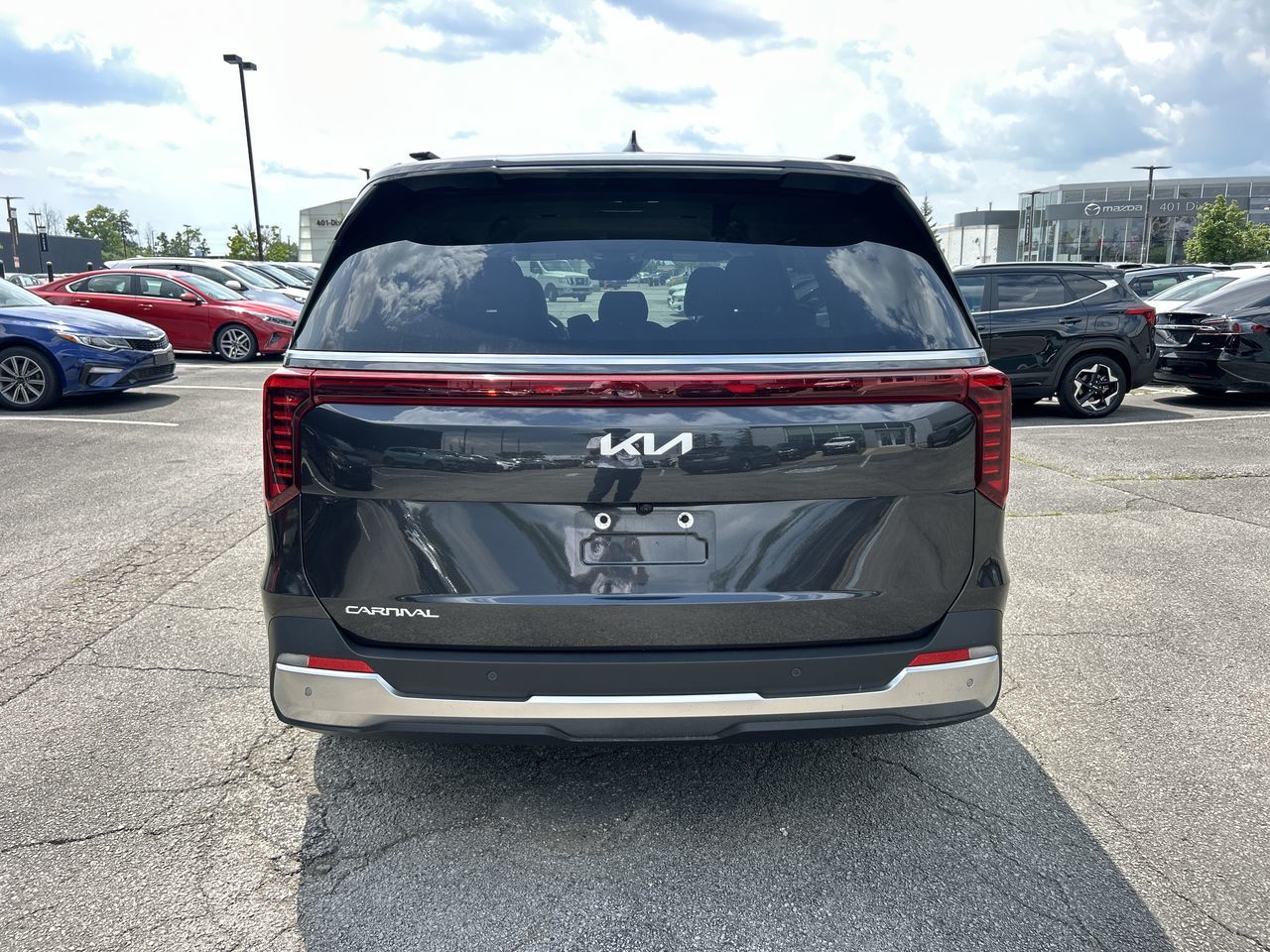 2025 Kia Carnival in Mississauga, Ontario