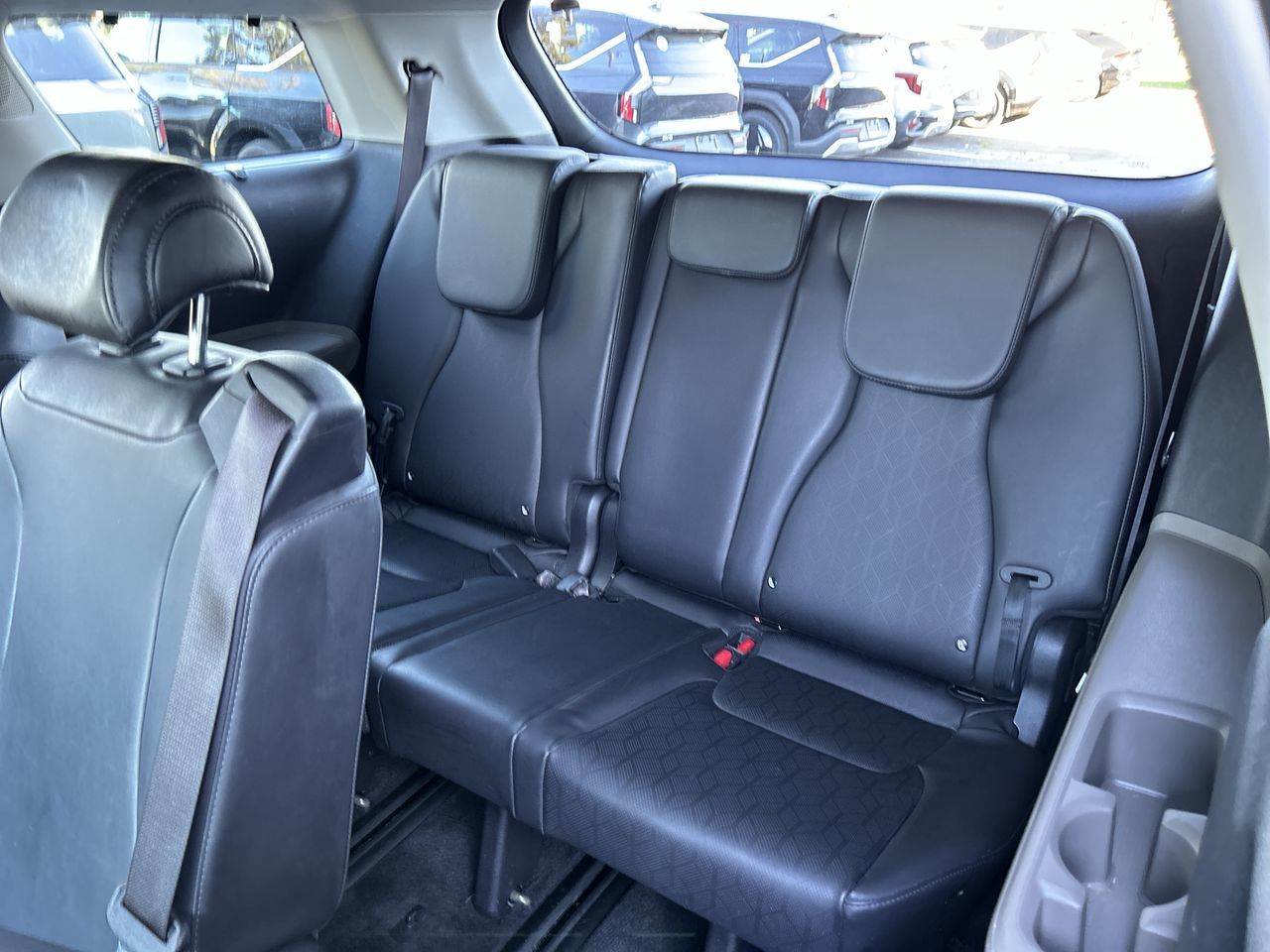 2025 Kia Carnival in Mississauga, Ontario