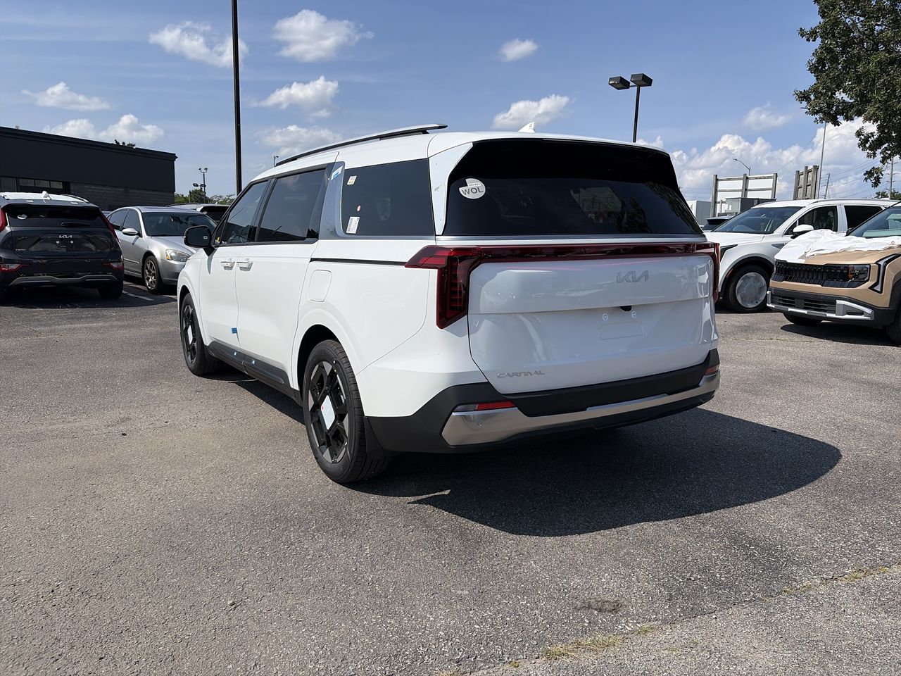 2027 Kia Carnival