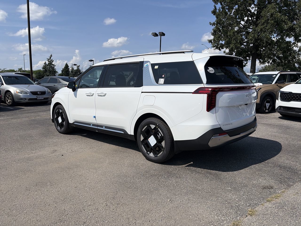 2027 Kia Carnival