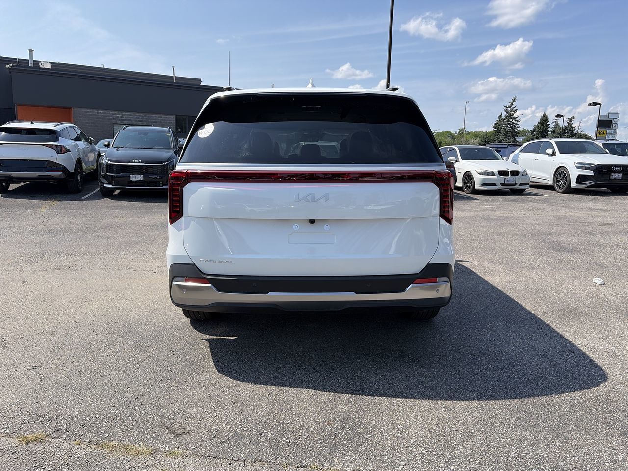 2027 Kia Carnival