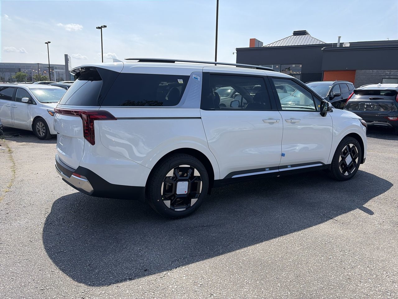 2027 Kia Carnival