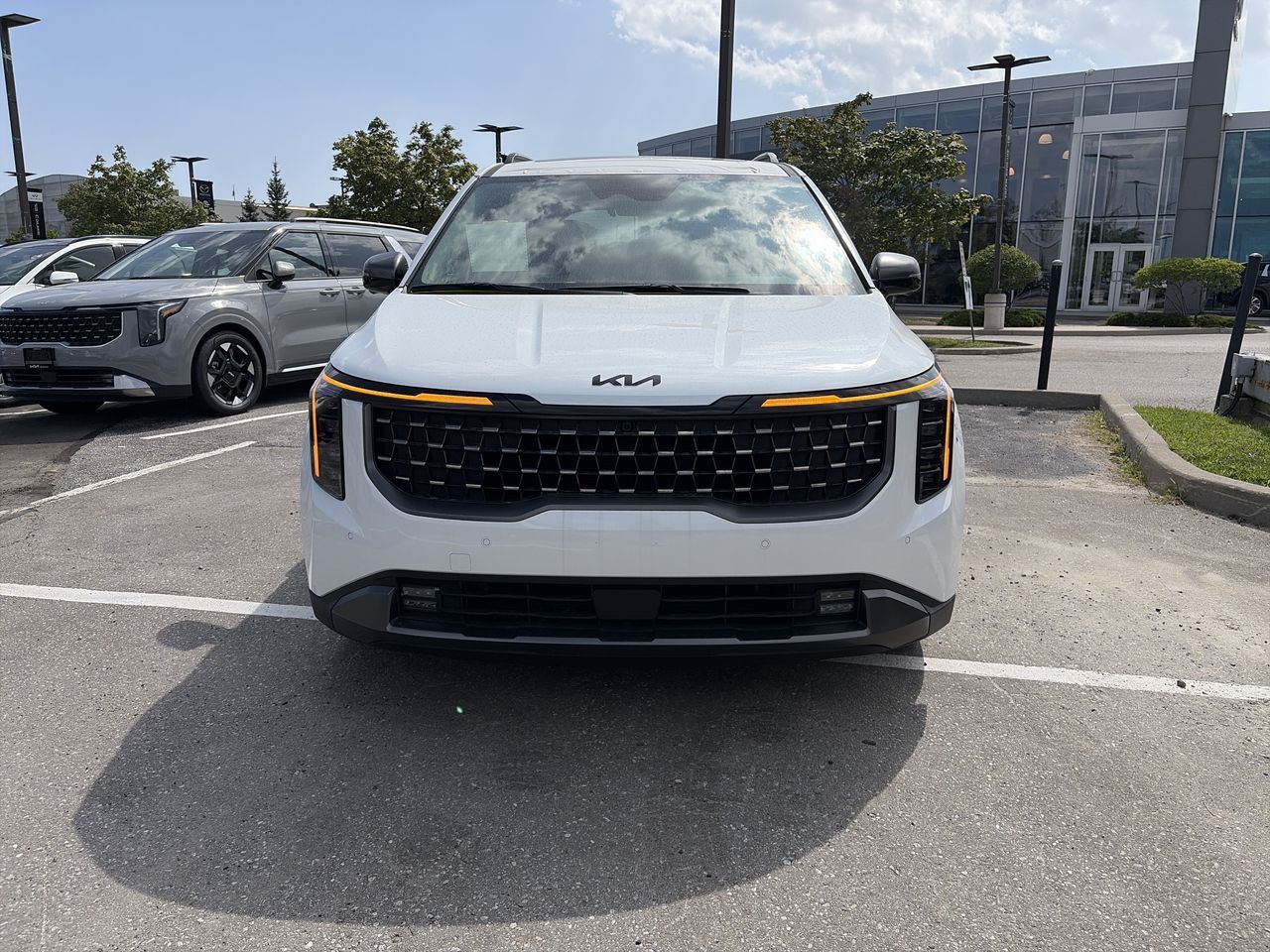 2027 Kia Carnival