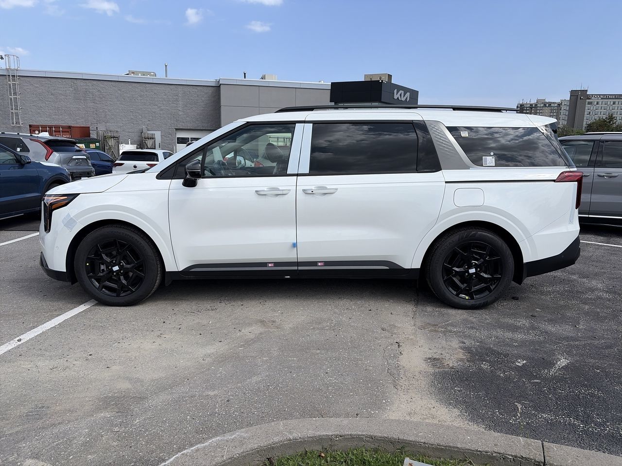 2027 Kia Carnival