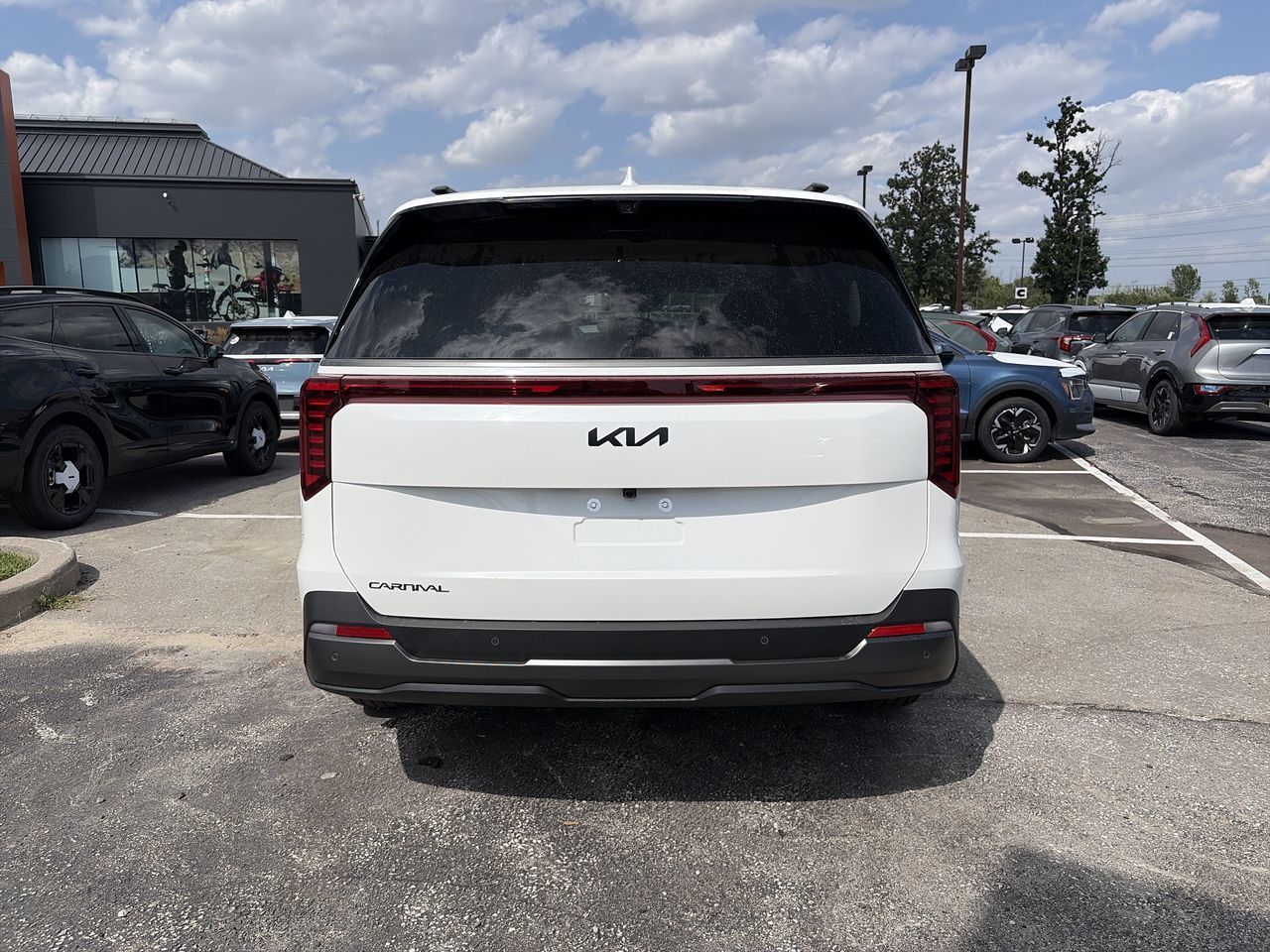 2027 Kia Carnival
