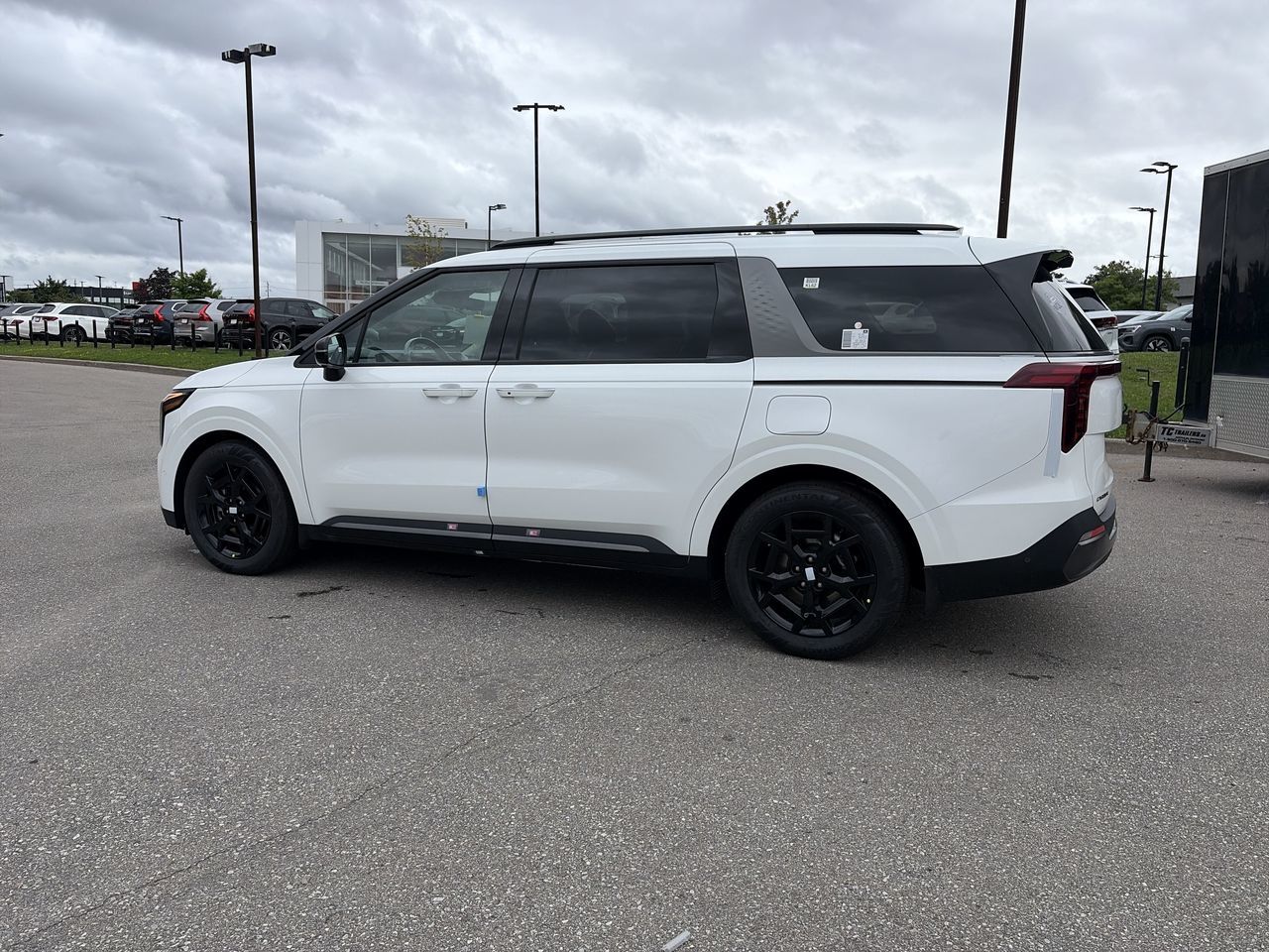 2027 Kia Carnival