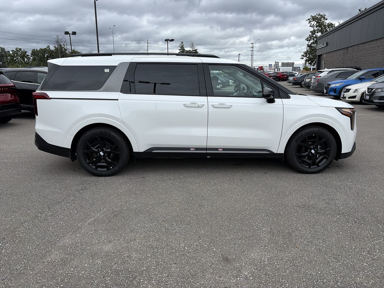 2027 Kia Carnival