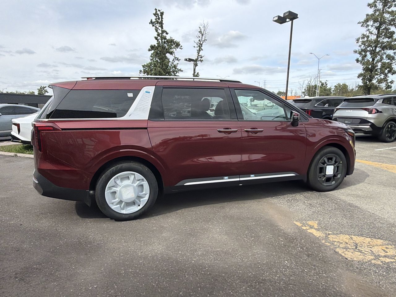 2027 Kia Carnival