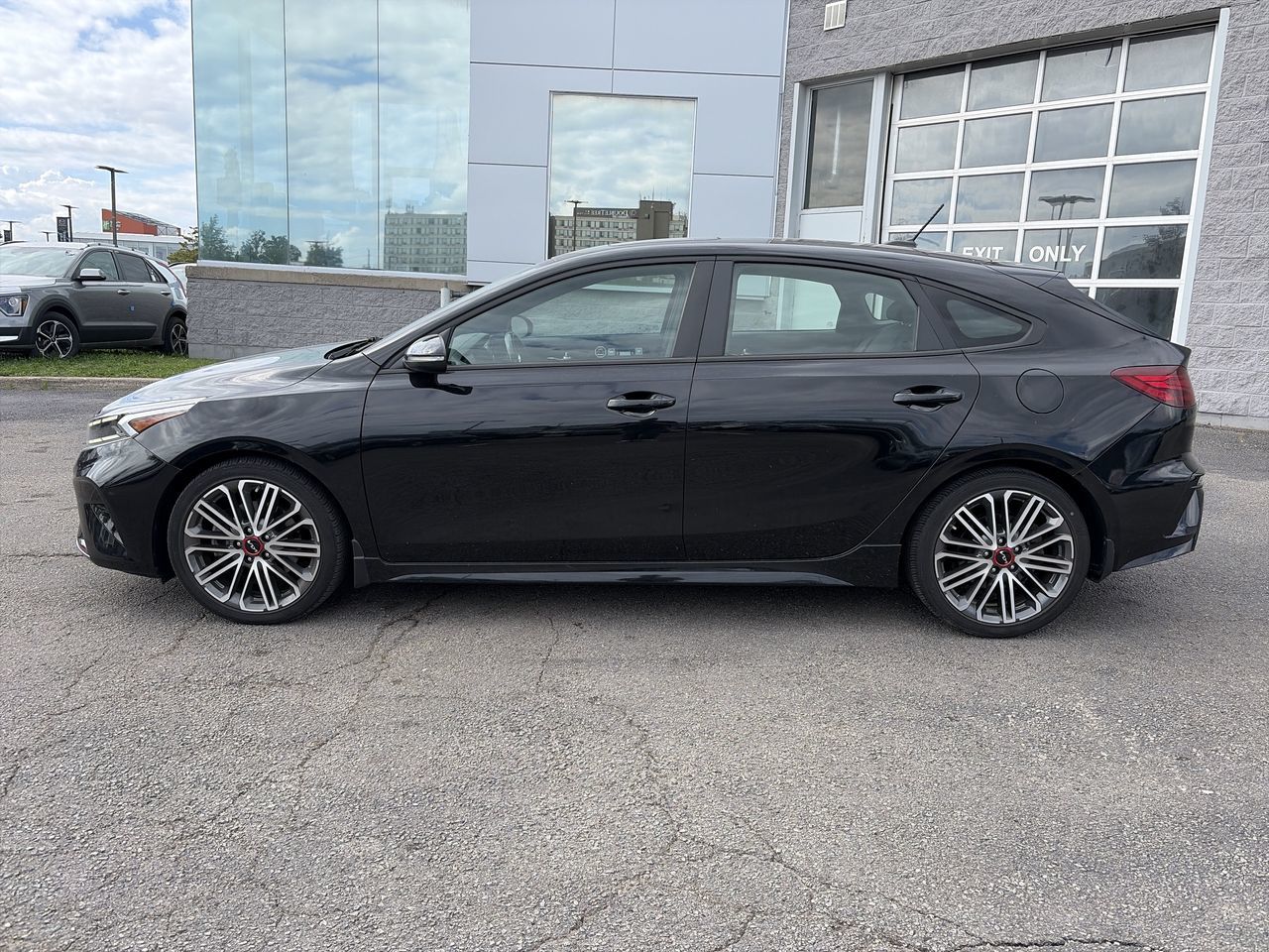 2023 Kia Forte5