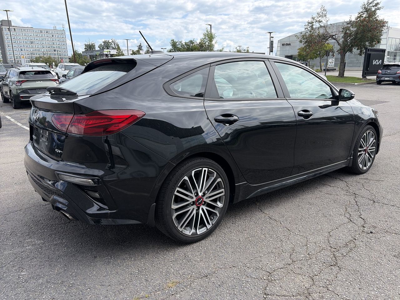 2023 Kia Forte5