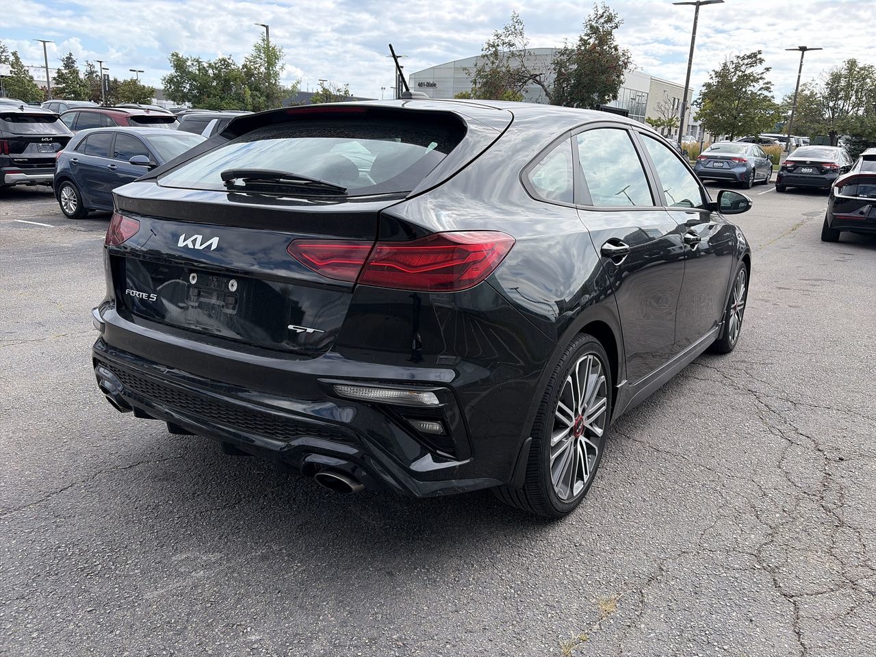 2023 Kia Forte5