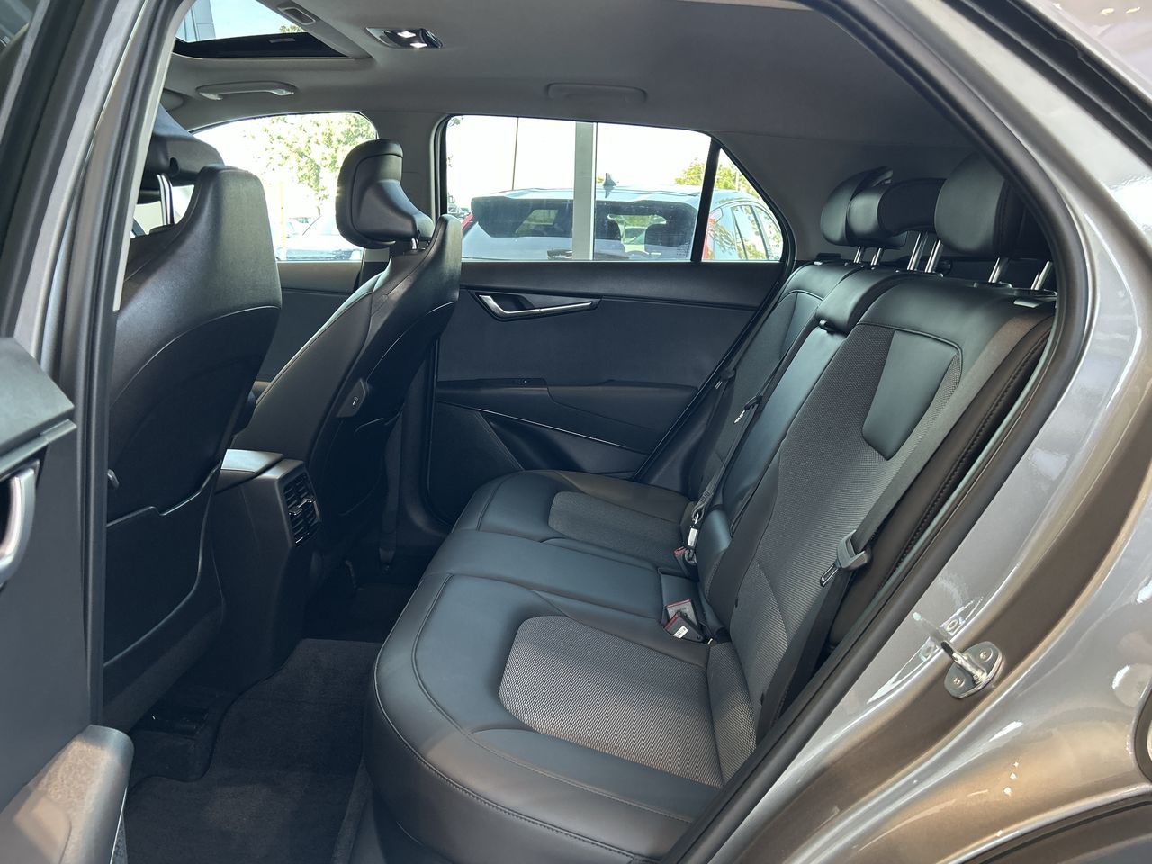 2025 Kia Niro Plug-In Hybrid