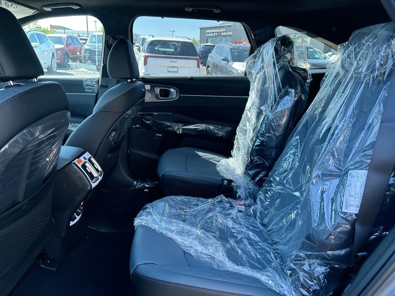 2025 Kia SORENTO HEV in Mississauga, Ontario