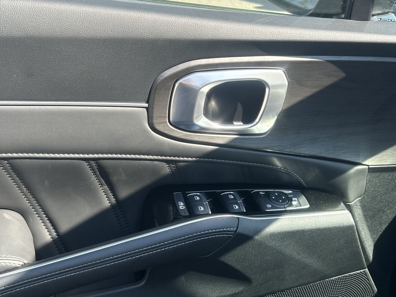 2025 Kia Sorento in Mississauga, Ontario