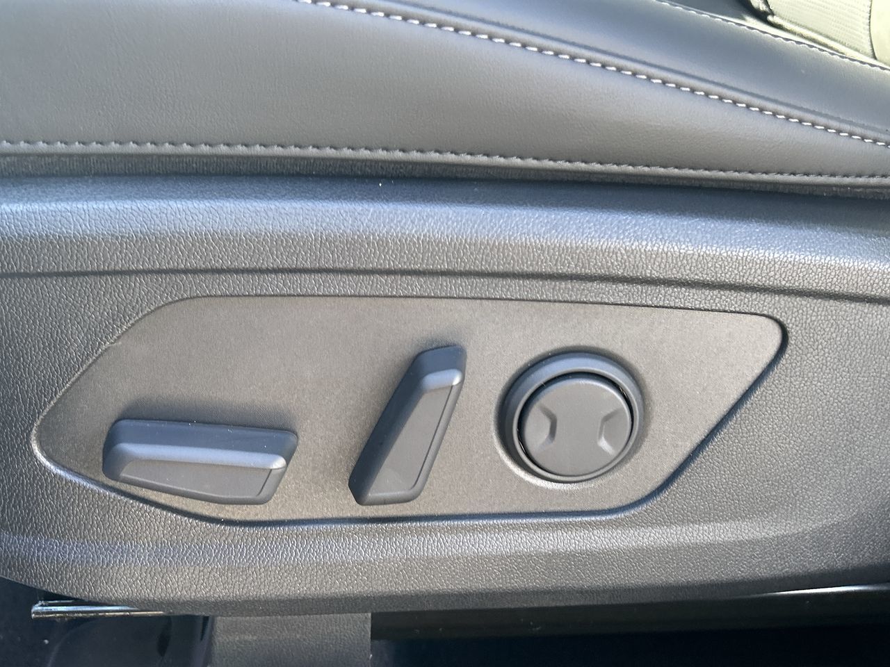 2025 Kia Sorento in Mississauga, Ontario
