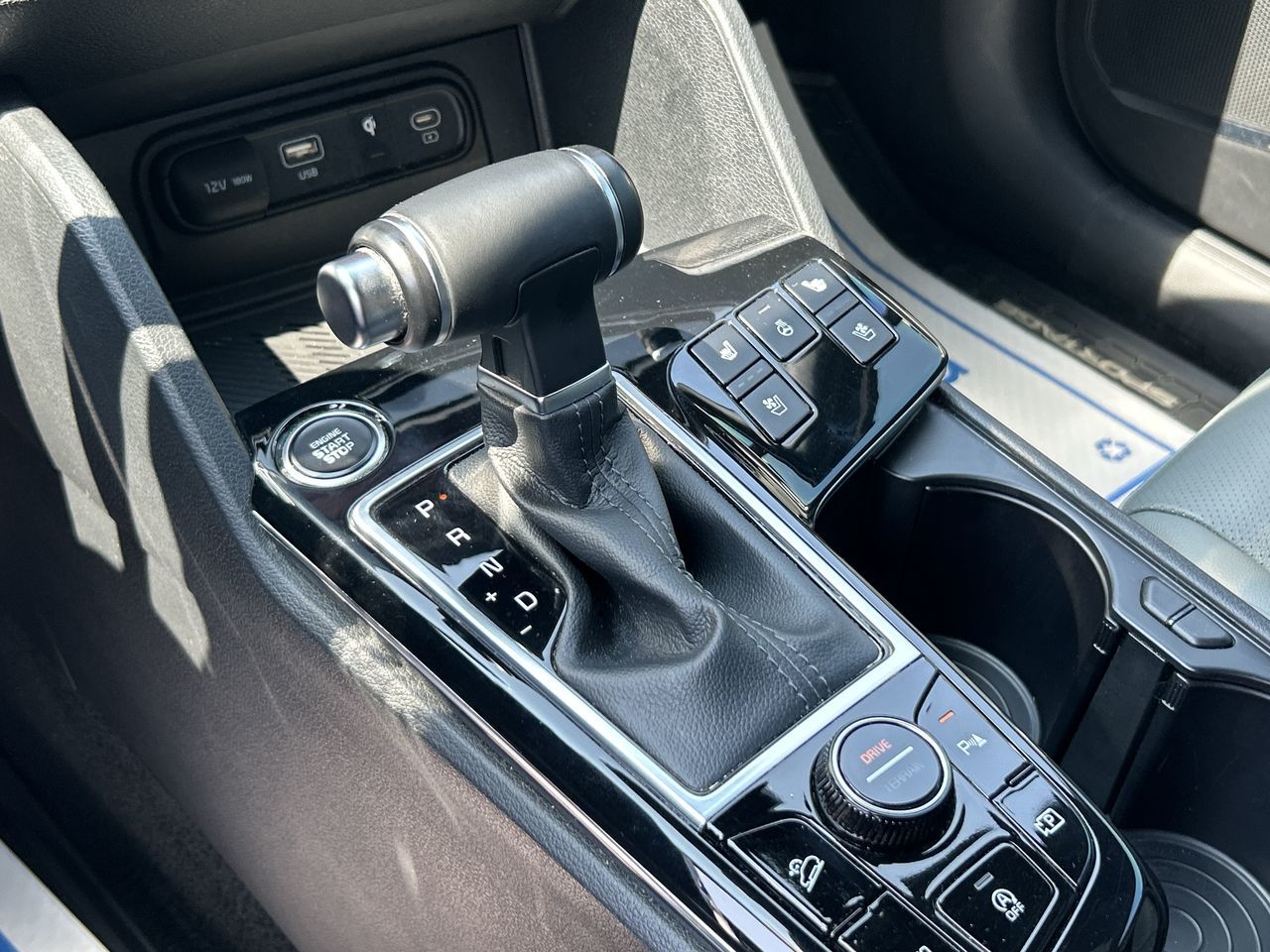 2023 Kia Sportage in Mississauga, Ontario