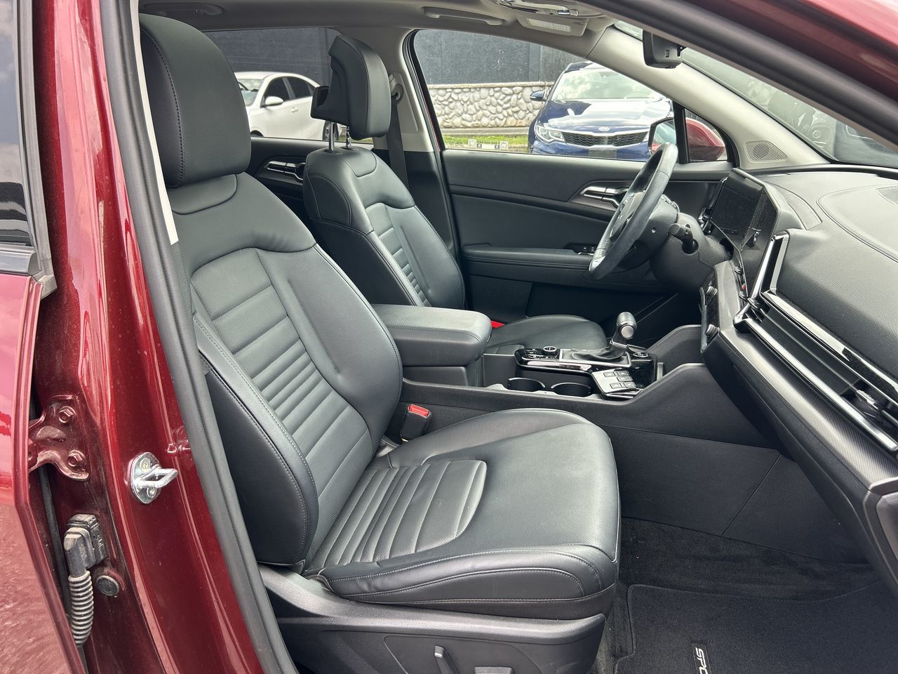 2023 Kia Sportage in Mississauga, Ontario
