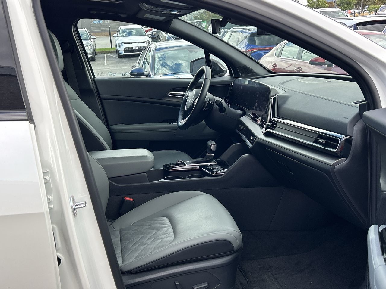 2024 Kia Sportage in Mississauga, Ontario