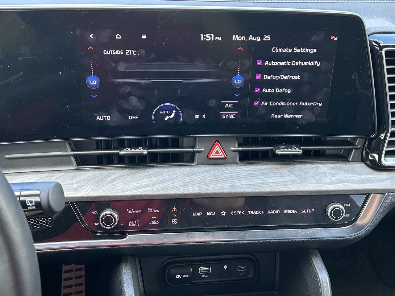 2024 Kia Sportage in Mississauga, Ontario