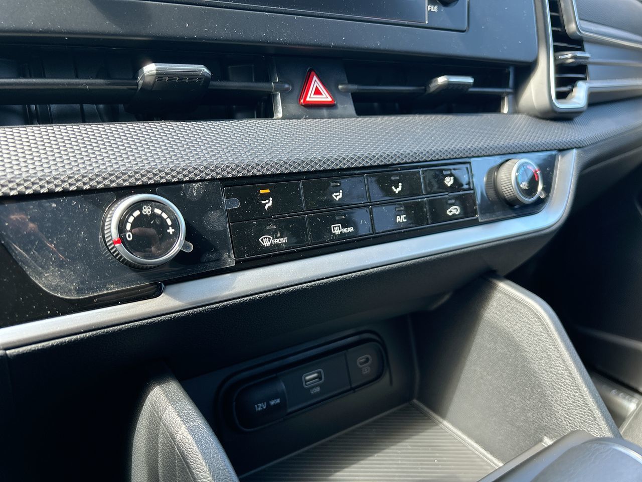 2025 Kia Sportage in Mississauga, Ontario