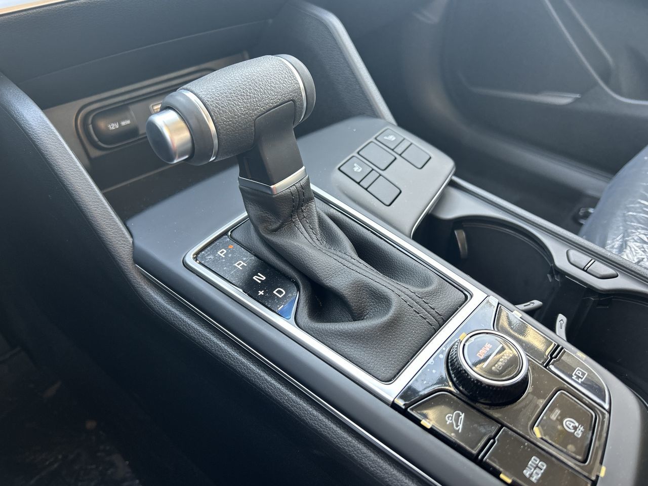 2025 Kia Sportage in Mississauga, Ontario