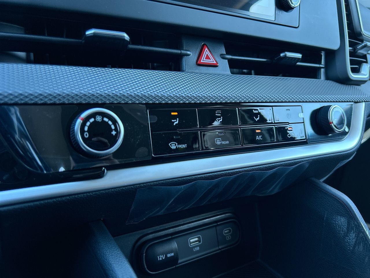 2025 Kia Sportage in Mississauga, Ontario