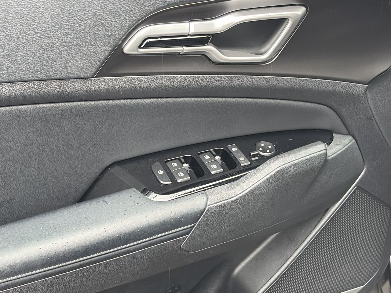 2025 Kia Sportage in Mississauga, Ontario