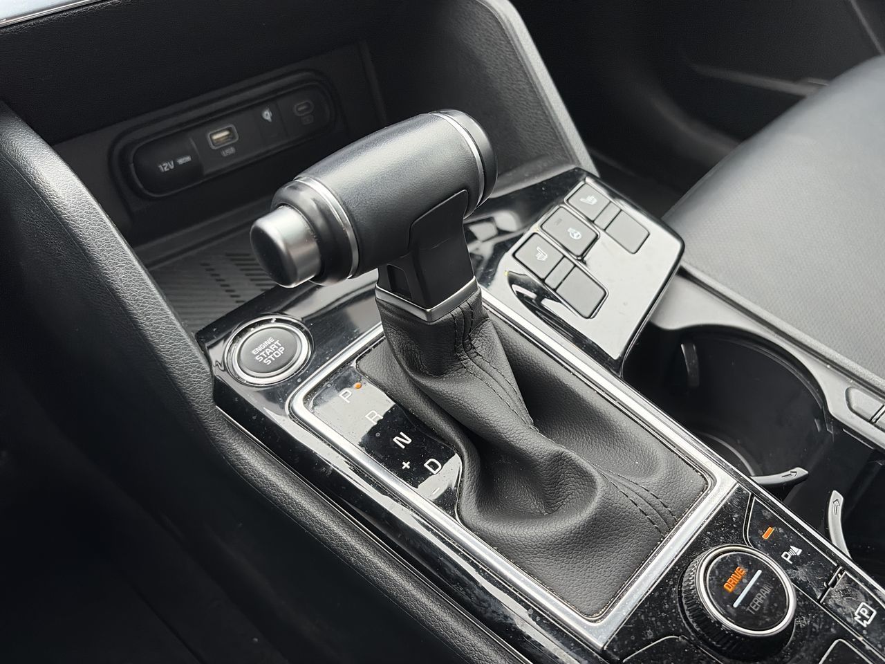 2025 Kia Sportage in Mississauga, Ontario