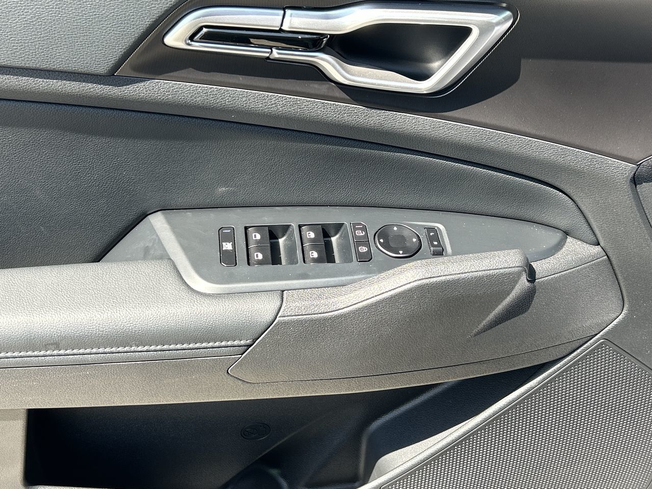 2026 Kia Sportage in Mississauga, Ontario