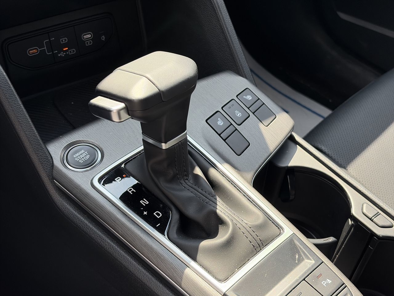 2026 Kia Sportage in Mississauga, Ontario